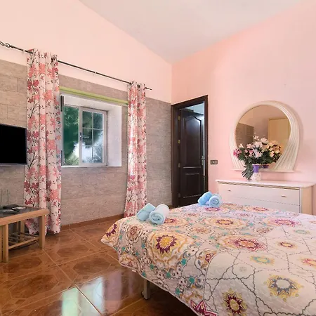 Vivienda V Torres 2 * 维加-德圣马特奥